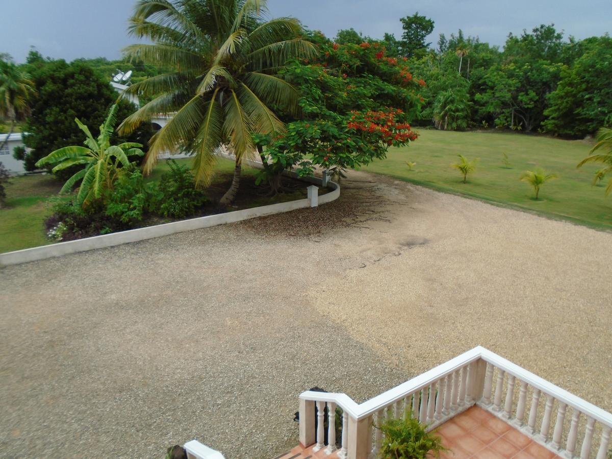 Serenity Sands Bed & Breakfast Corozal Bagian luar foto